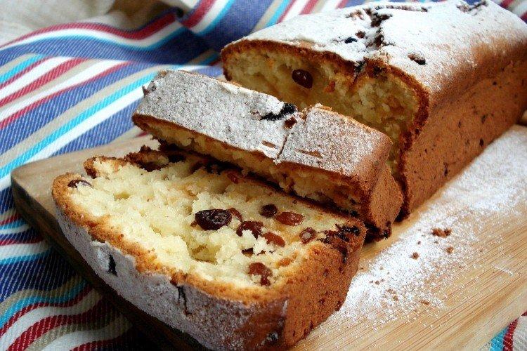 Gâteau de caillé aux raisins secs