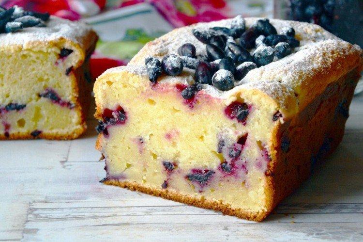 Gâteau de caillé aux baies