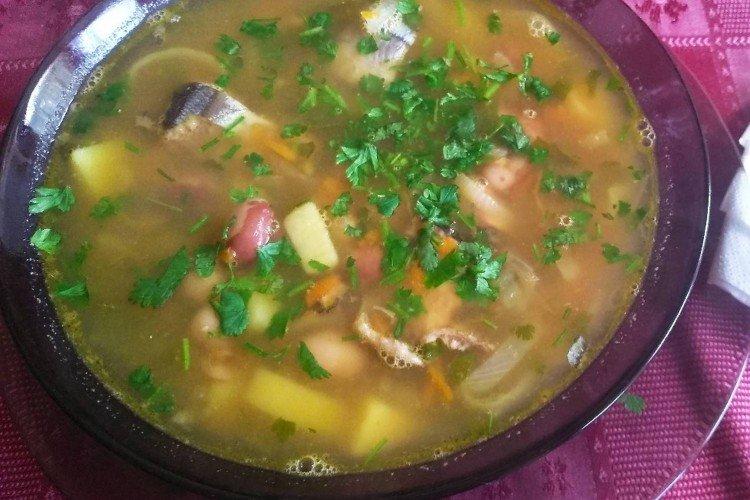 Soupe aux haricots rouges et poisson