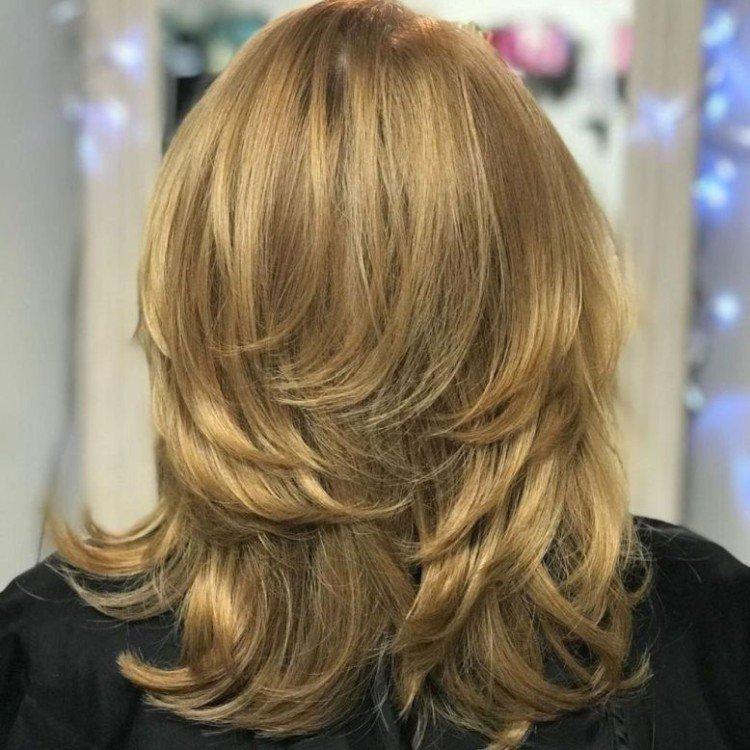 Coupe de cheveux en cascade - photos et idées