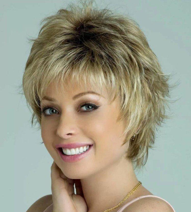 Coupe de cheveux Aurora - photos et idées