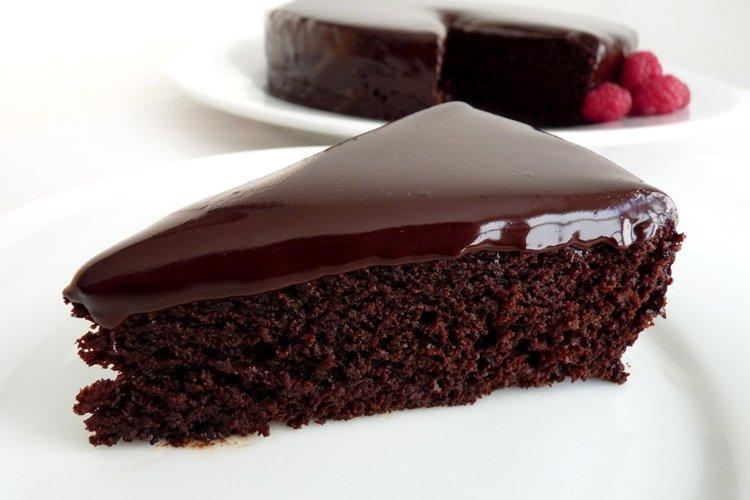 Glaçage au chocolat avec du jus d'orange