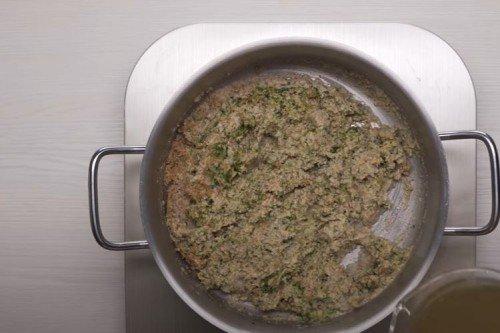 Satsivi géorgien avec poulet entier