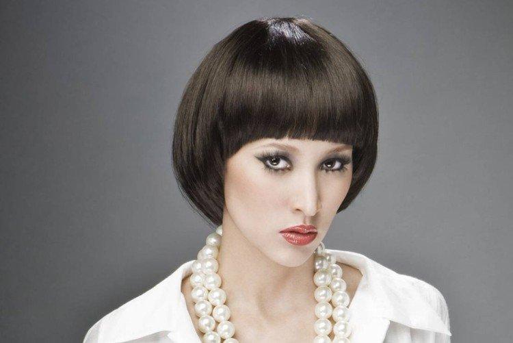 Bonnet à brins de nuque allongés