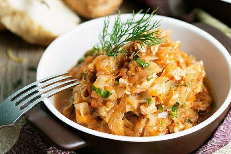 Chou mijoté au poulet
