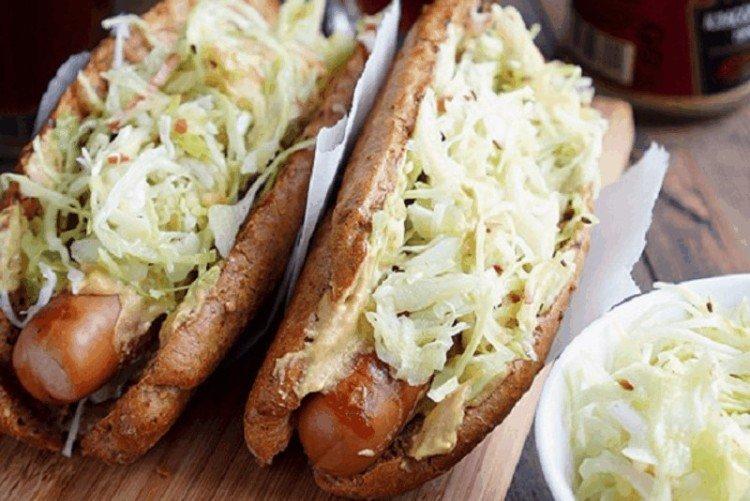 Hot dog au chou chinois