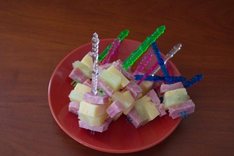 Canapés au jambon et à l'ananas