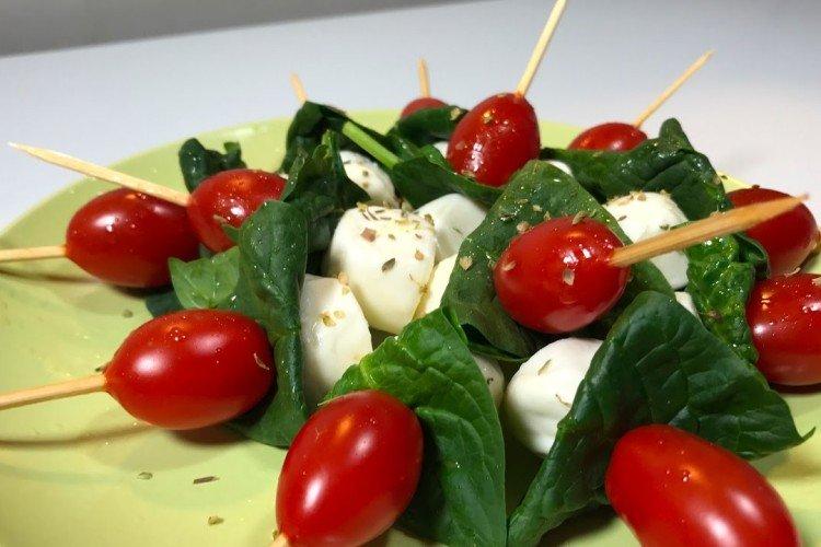 Canapés au fromage et aux moules
