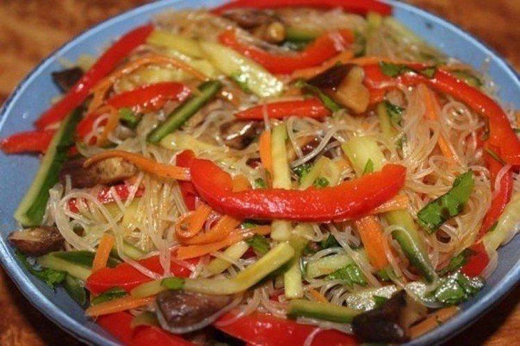 Funchoza aux légumes au four