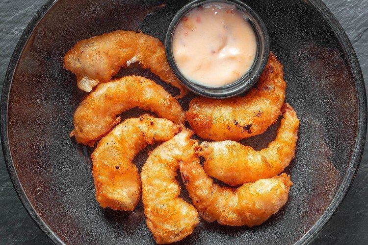 Crevettes en pâte au four