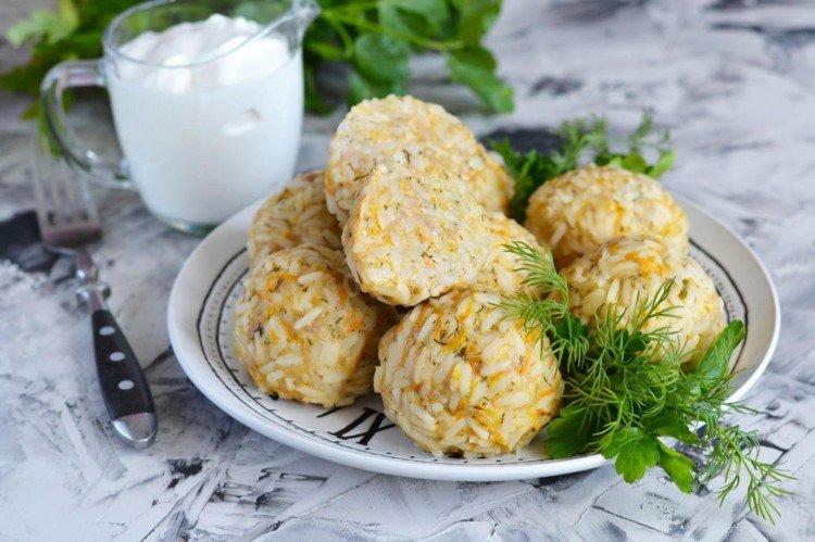 Escalopes à la vapeur avec du riz
