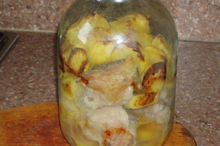 Canard aux pommes de terre en bocal