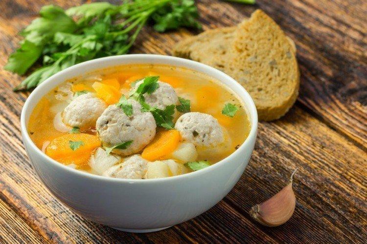 Soupe aux boulettes de poisson
