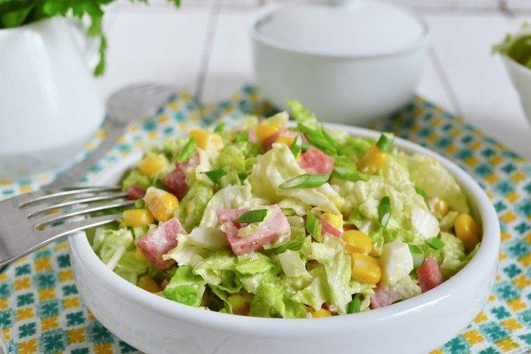 Salade de chou, maïs et jambon Salade de chou, maïs et jambon
