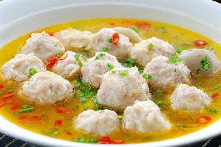 Soupe aux boulettes de poisson
