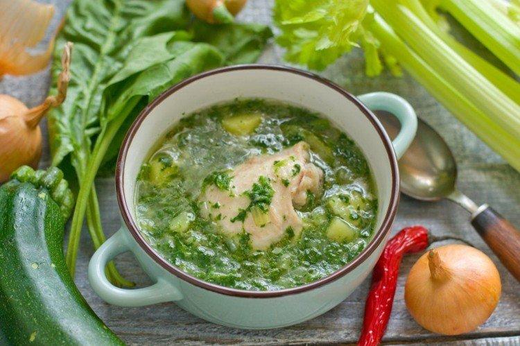 Soupe de poulet aux épinards