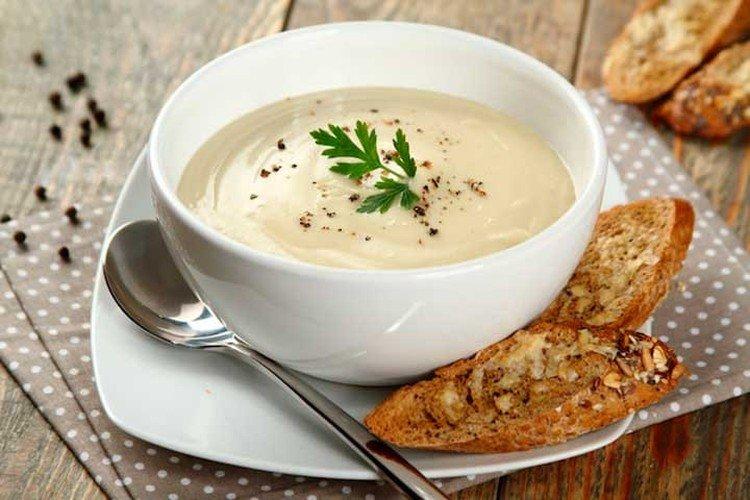 Soupe à la crème de poulet