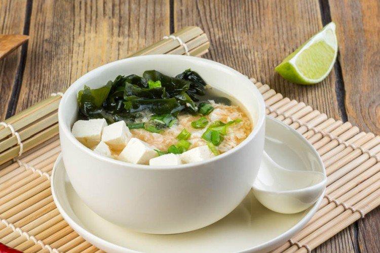 Soupe de poulet au tofu