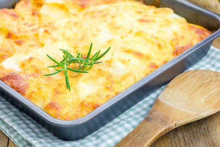 Casserole de pommes de terre à la viande hachée et aux courgettes