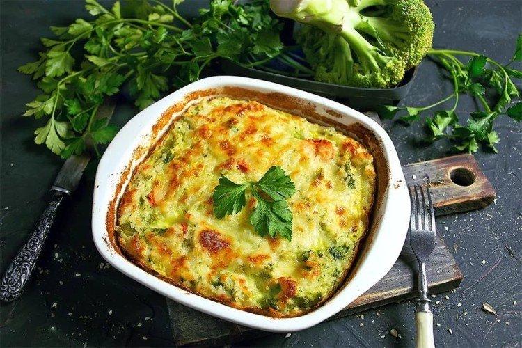Casserole de pommes de terre à la viande hachée et au brocoli