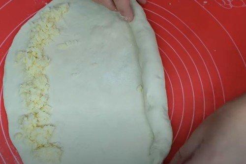 Khachapuri d'Adjarie au four