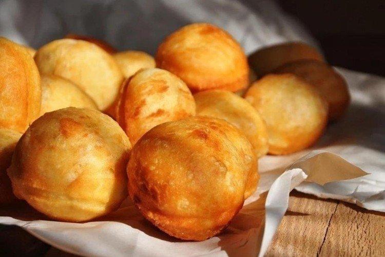 Baursaki à la mayonnaise