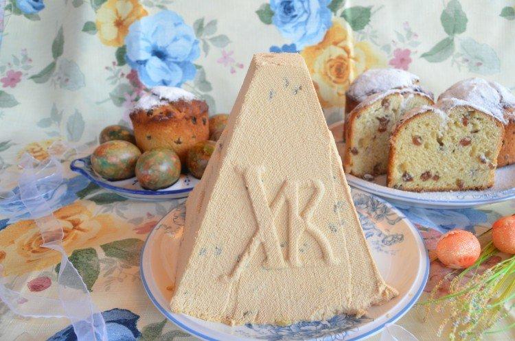 Fromage cottage de Pâques au lait concentré