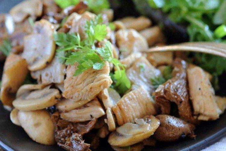 Dinde aux légumes et champignons