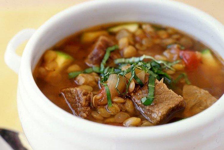 Soupe de boeuf aux lentilles