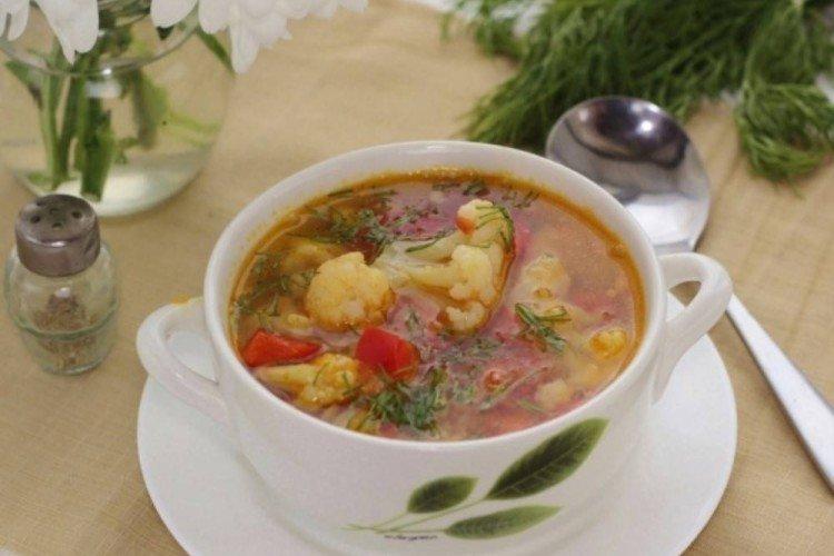 Soupe aux lentilles rouges et chou-fleur