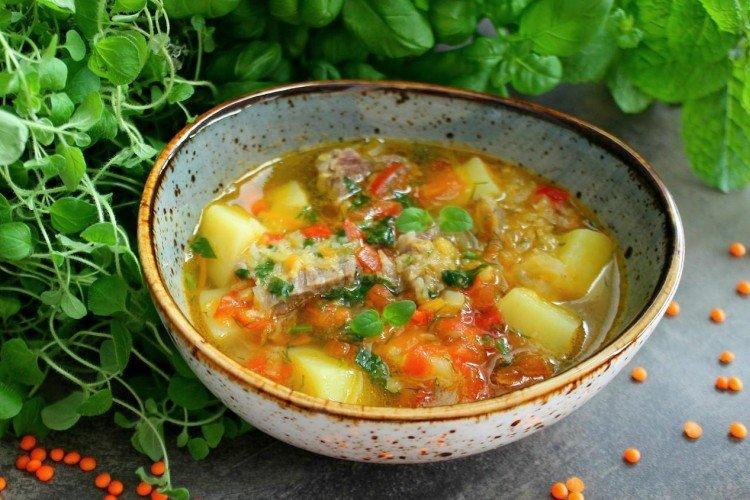 Soupe aux lentilles rouges et pommes de terre