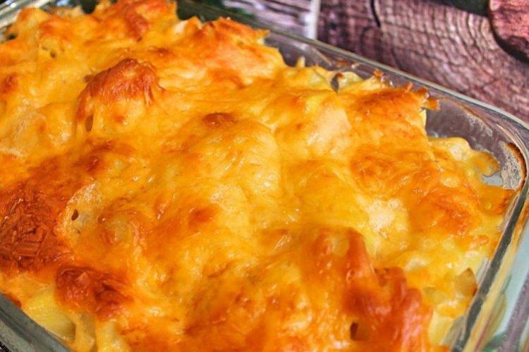 Poitrine de poulet avec pommes de terre au four