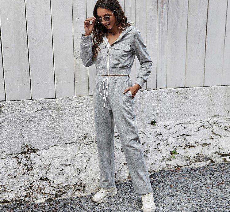 Survêtements pour femmes à la mode 2021 - photo