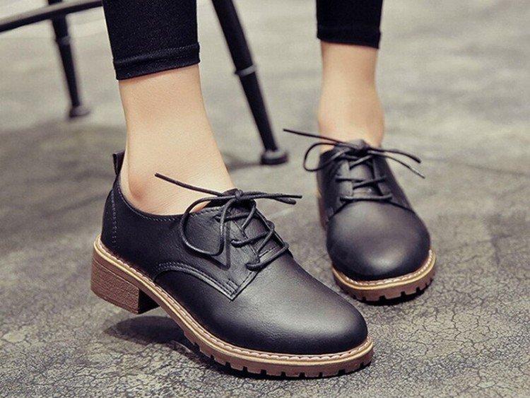 Chaussures pour femmes à la mode 2021 - photos et idées