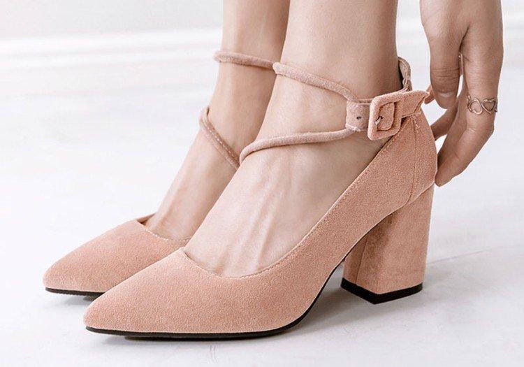 Chaussures pour femmes à la mode 2021 - photos et idées