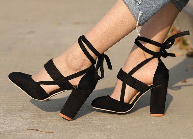 Chaussures pour femmes à la mode 2021 - photos et idées