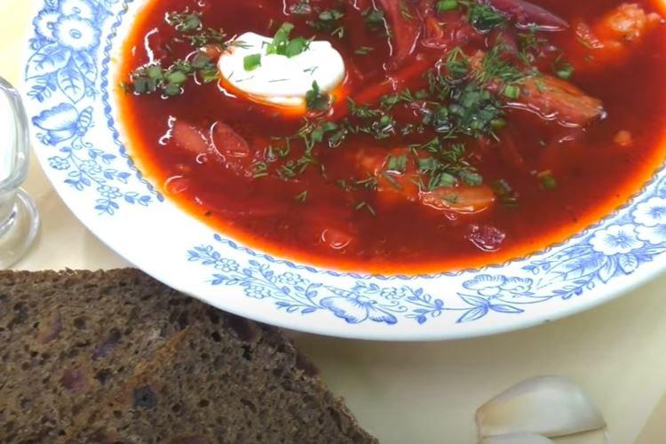 Bortsch à la choucroute selon GOST