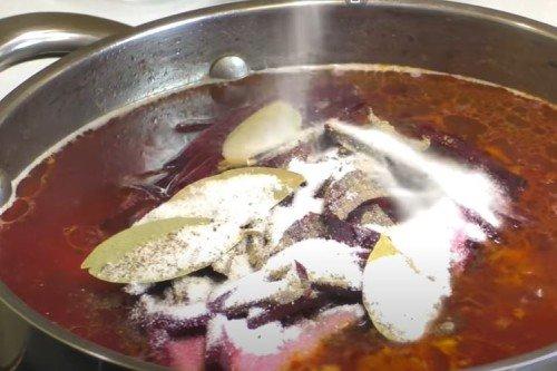 Bortsch avec choucroute selon GOST