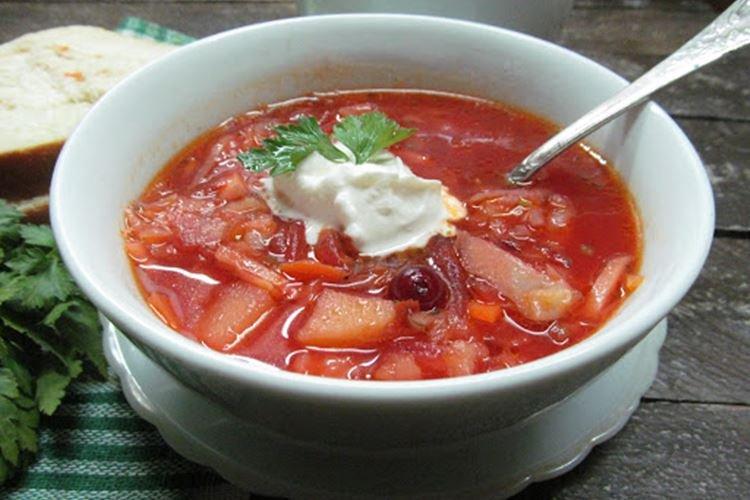 Bortsch avec choucroute et haricots