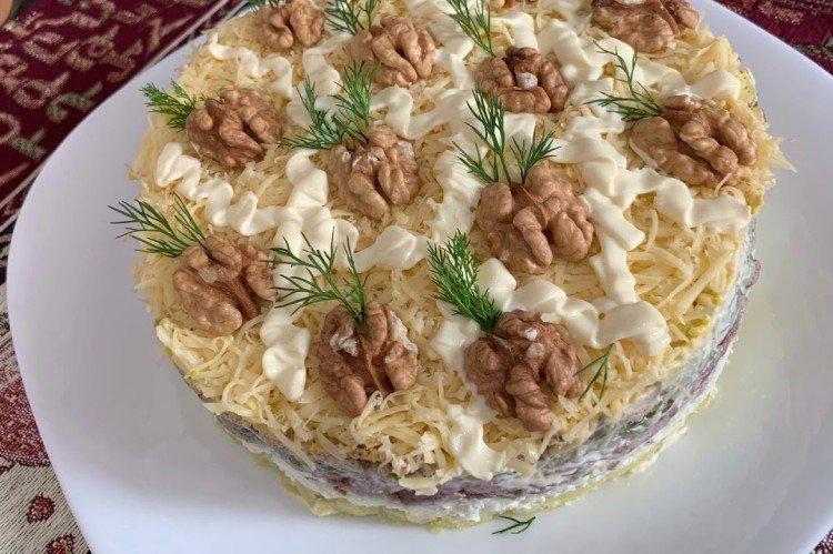 Salade de viande aux pommes