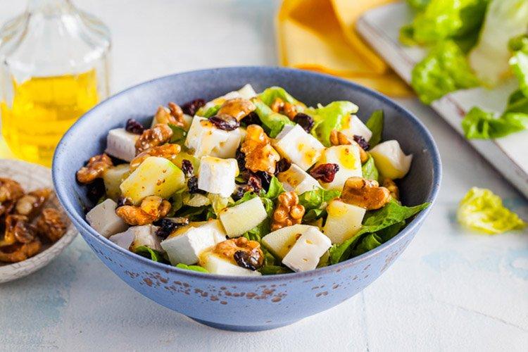 Salade de feta, avocat et poulet
