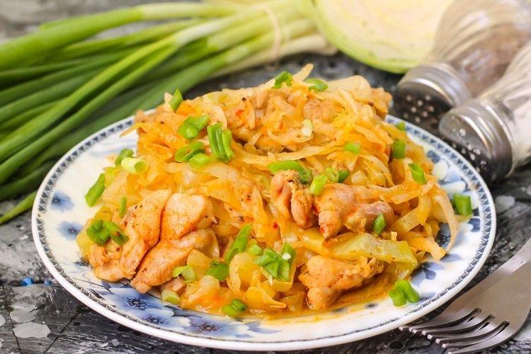 Chou mijoté au poulet