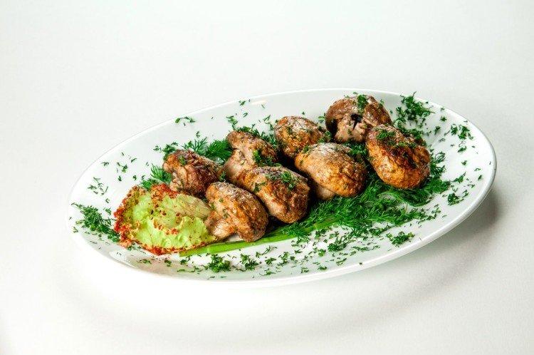 Champignons aux herbes et ail sur le grill