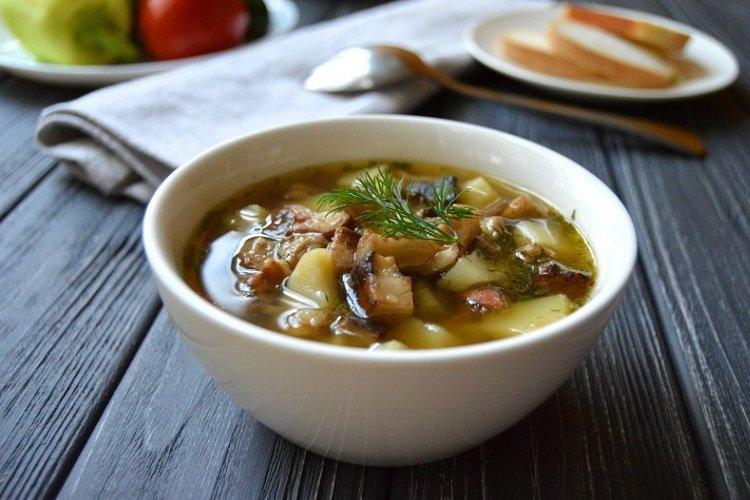 Soupe Végétarienne Aux Champignons