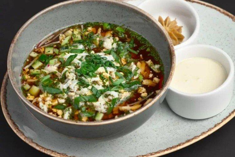 Okroshka sur kvas au poulet