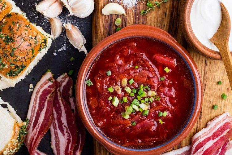 Bortsch ukrainien au bacon