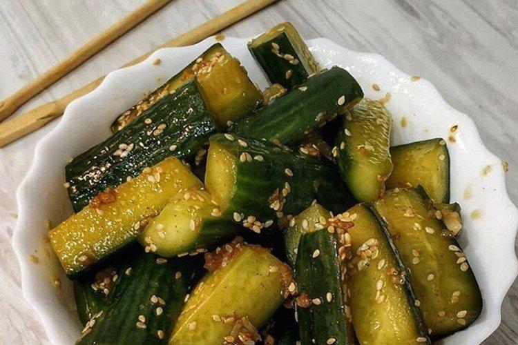 Concombres coréens à la sauce soja