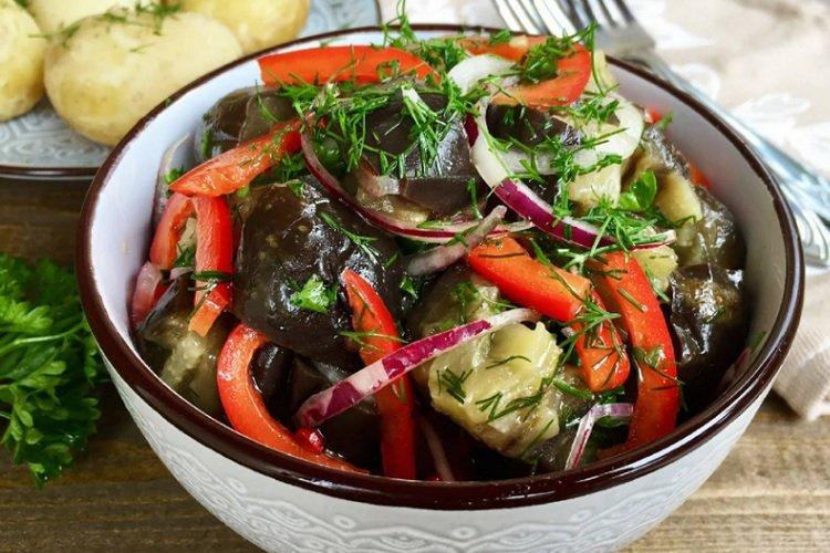 Aubergine à la coréenne aux oignons