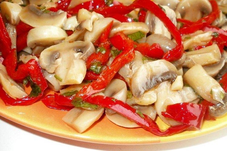 Champignons coréens au piment doux