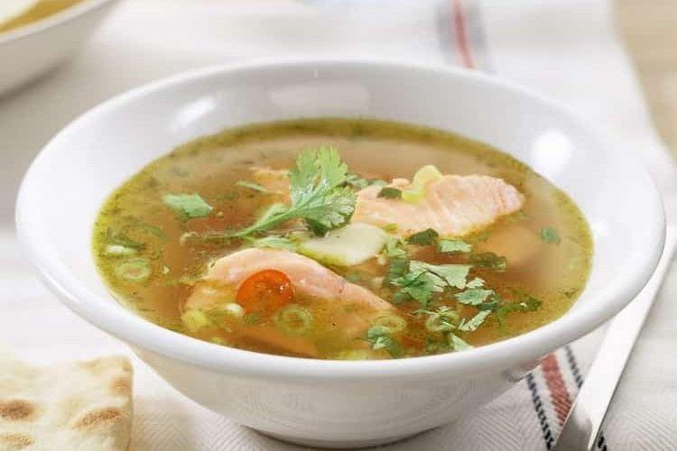 Soupe de poisson à la truite au bouillon de poulet